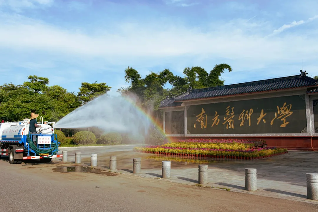 杨槐钢侗族银饰作品核心工艺与适用场景介绍
